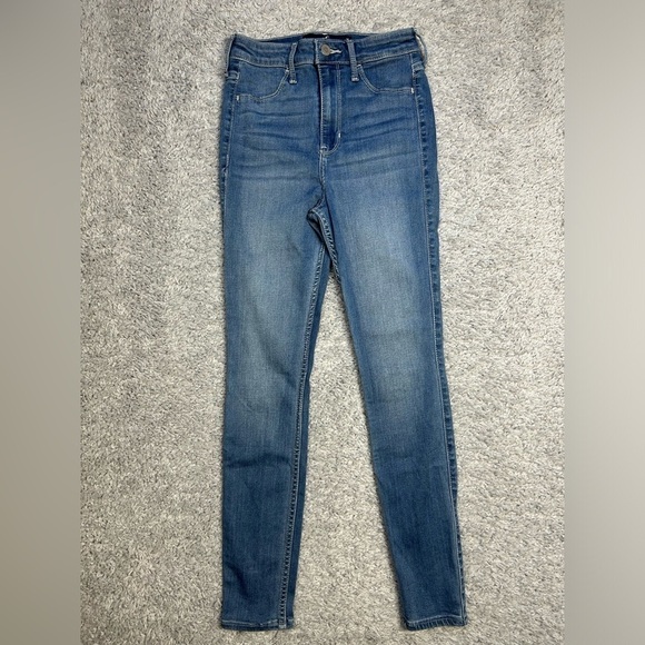 Hollister Jeans Womens 1 Short Ultra High Rise Jean legging Regular Wash Basic - Picture 1 of 4
